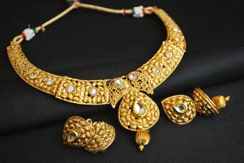 gold tone delicately crafted choker necklace set 1