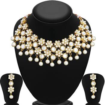 Floral Gold Plated Kundan Necklace Set for Women 3
