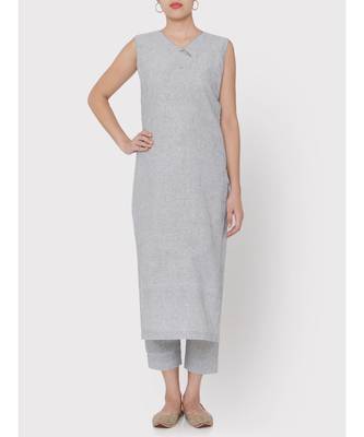 Handloom light grey sleeveless suit 5