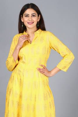 Yellow Foil Print Mughal Kurti with Off-White Churidaar 2
