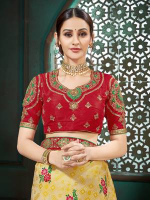 Beige embroidered Banarasi Silk saree with blouse 4