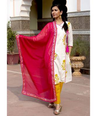 Amber Mughal Butta Handblock Kurta Set With Gulabo Dupatta 4