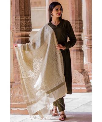 Nadiya Green Kurta Set With Cream Dupatta 1