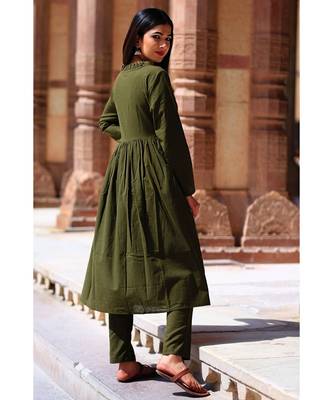 Nadiya Green Kurta Set With Cream Dupatta 5