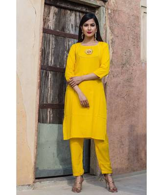 Yellow Honey Kurta Set With Lehariya Dupatta 4