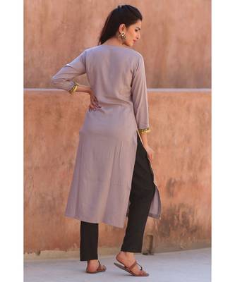 Cloudy Grey Kurta Set With Black Lehriya Dupatta 6