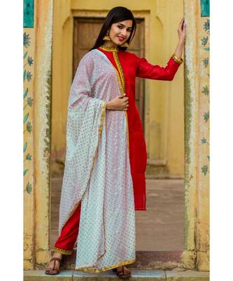 Beautiful Red Kurta Set With Red Dupatta 1
