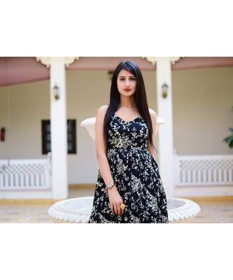 Beautiful Black Maxi Dress 4