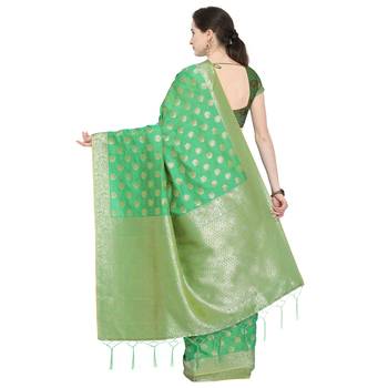 Green woven cotton silk saree with blouse 3