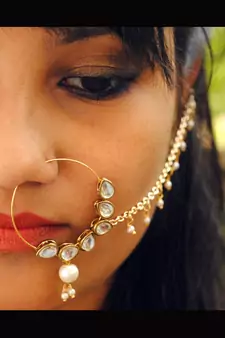 Multicolor nose-ring