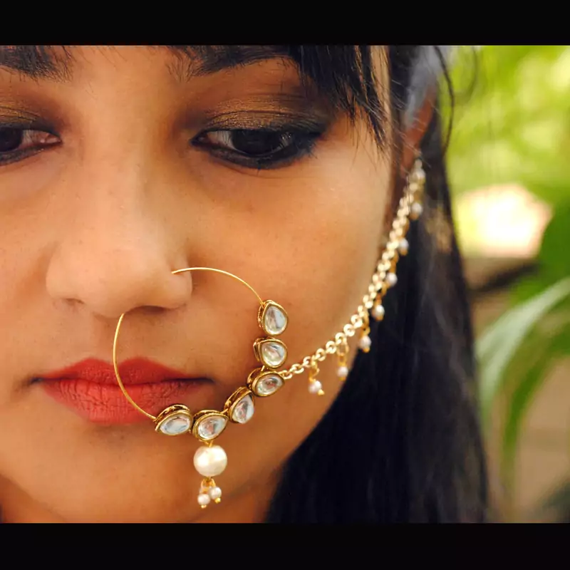 Multicolor nose-ring