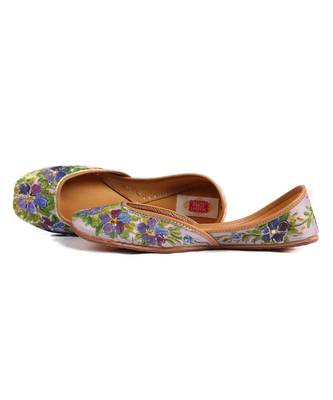 melody flats mojaris 1