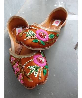 splendour jutti flats mojaris 1