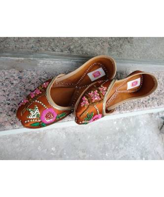 splendour jutti flats mojaris 2