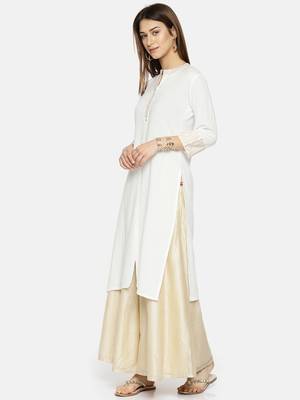 Span Women White Yoke Design Straight Kurta 2