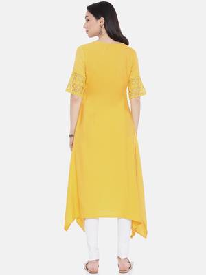 Women Yellow Printed A-Line Kurta 3