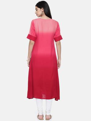 Women Peach-Coloured & Magenta Dyed A-Line Kurta 3