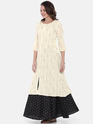 Women Off-White Printed A-Line Kurta 2
