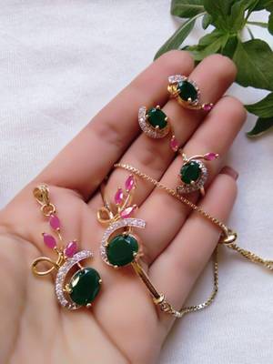 Gold diamond bracelets 1