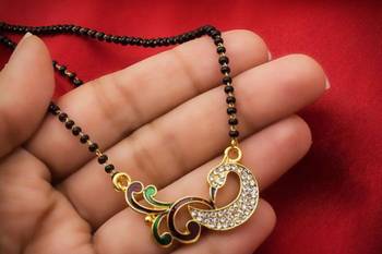 Gold diamond mangalsutra 4