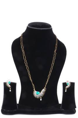 Gold diamond mangalsutra 4