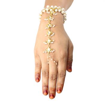 White Haath Phool Hath Panja 3
