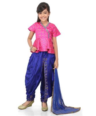 Pink Santoon Printet Top Blue Santoon Dhoti Set 1