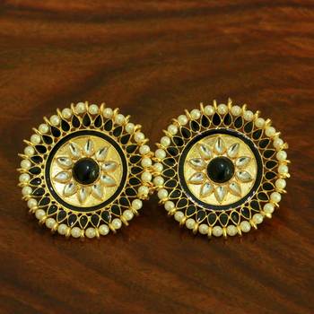 Black Pearl Studs 1