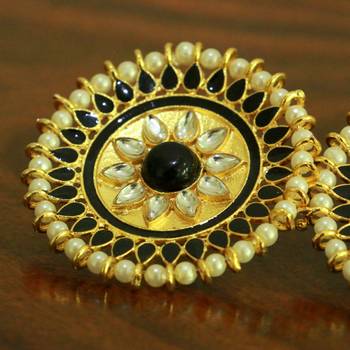 Black Pearl Studs 2