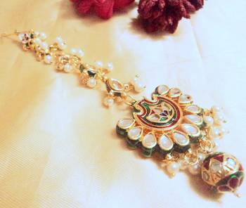 Gold Kundan Maang Tikka 1