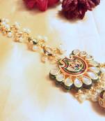 Gold Kundan Maang Tikka