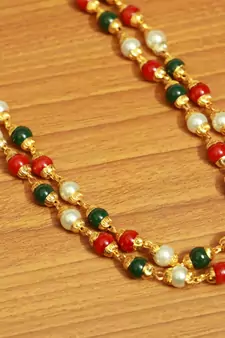Multicolor pearl necklaces