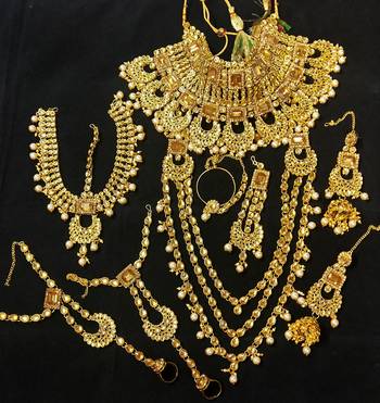 Latest Indian Bollywood Pearl Golden Kundan CZ Full Bridal Jewelry set 1