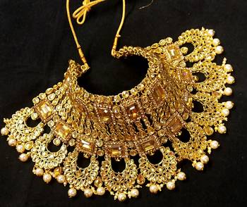 Latest Indian Bollywood Pearl Golden Kundan CZ Full Bridal Jewelry set 2