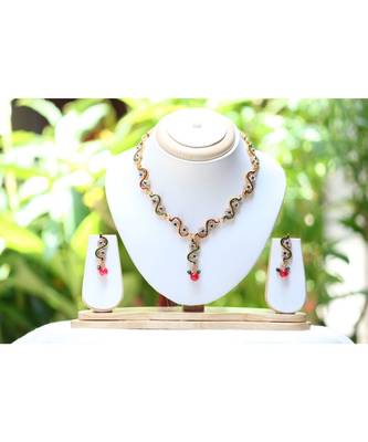 Reeti Fashions Green and Maroon Color Diamond Elegant Look Necklace Set 1