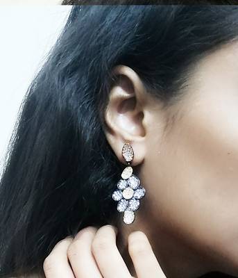 Gold earrings 3