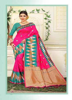Pink woven jacquard saree with blouse 1