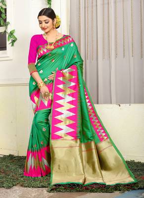 Green woven jacquard saree with blouse 1