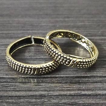 Gold toe-rings 2
