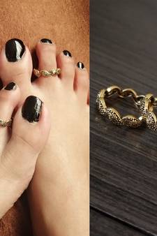 Zig Zag Pattern Gold Toe-RIngs