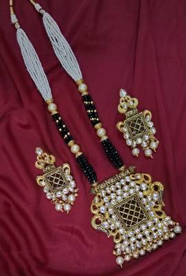 Black Peacock Traditioanl Ethnic Pearl Beaded Necklace Set For Women 1