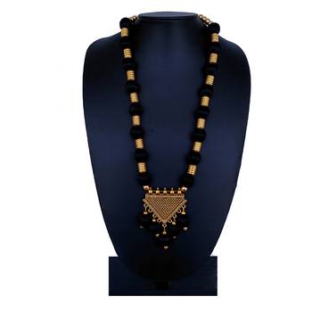 Black party-jewellery 1