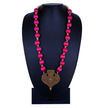 Pink party-jewellery 1