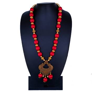 Red party-jewellery 1