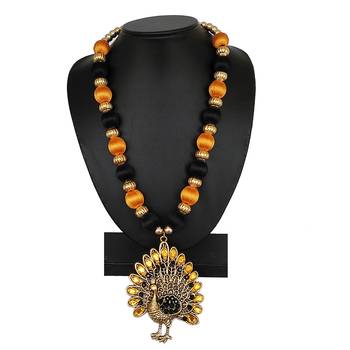 Black party-jewellery 1