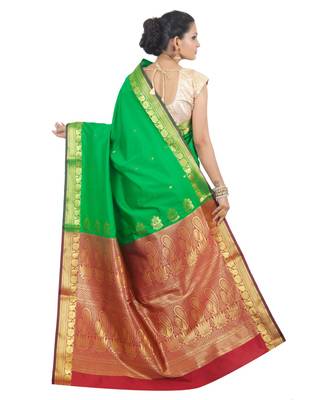 Green woven Banarasi Saree with blouse 3