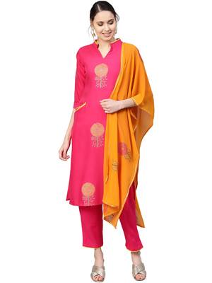 Magenta printed viscose rayon party wear kurta with pant and dupatta 1