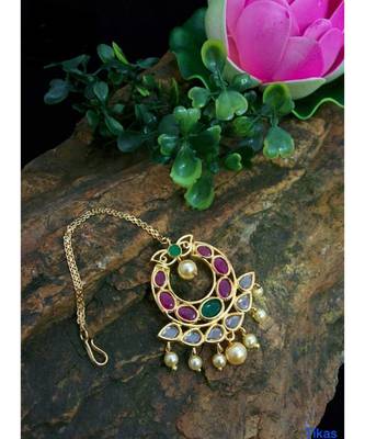 Beautiful Gold Plated Kempu And Kundans Maang Tikka 1