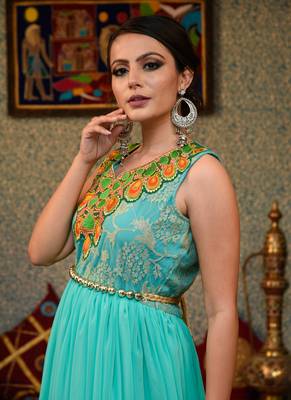 Green Embroidered Georgette Islamic Kaftans 3