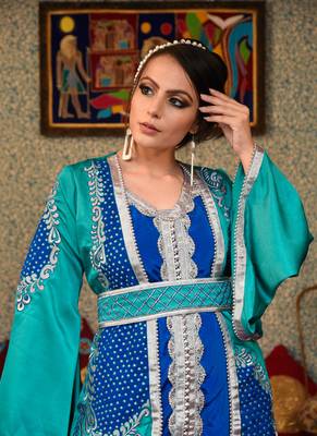 Green Embroidered Silk Blend Islamic Kaftans 3